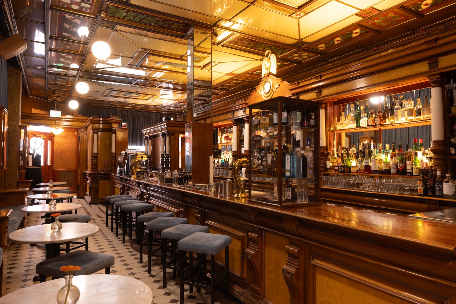 Svanen (Apotek Bar) – Bar, Oslo