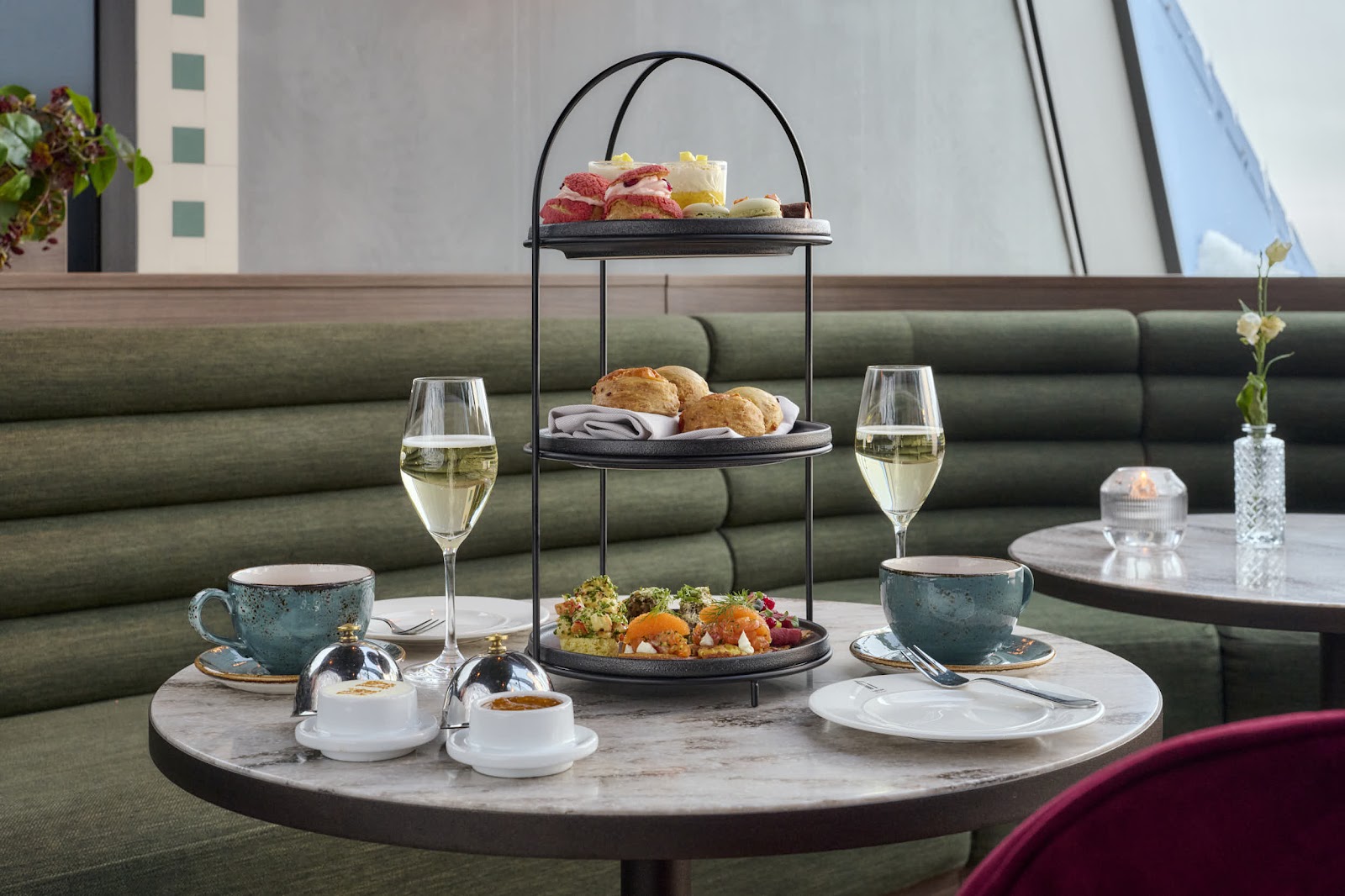 Plaza Restaurant – Restaurant, Oslo
