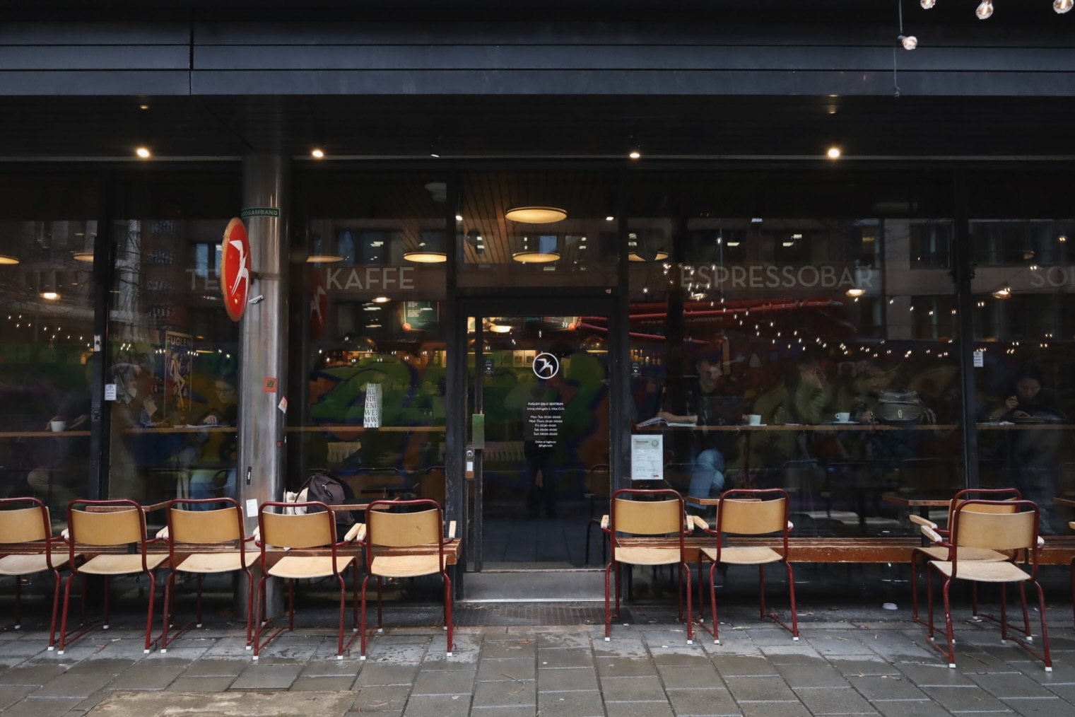 Fuglen Cocktail Bar – Bar, Oslo